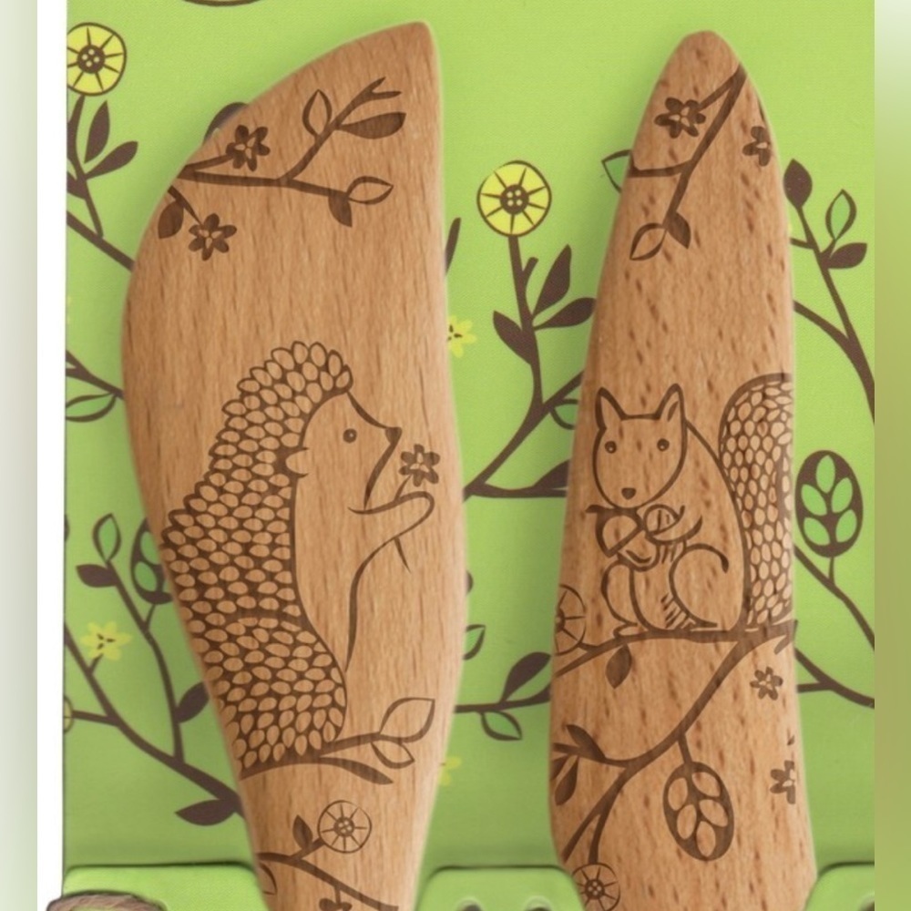 Woodland Beechwood Etched No Fade Spreaders Hedgehog Squirrel Peacock Owl Design - Picture 3 of 3